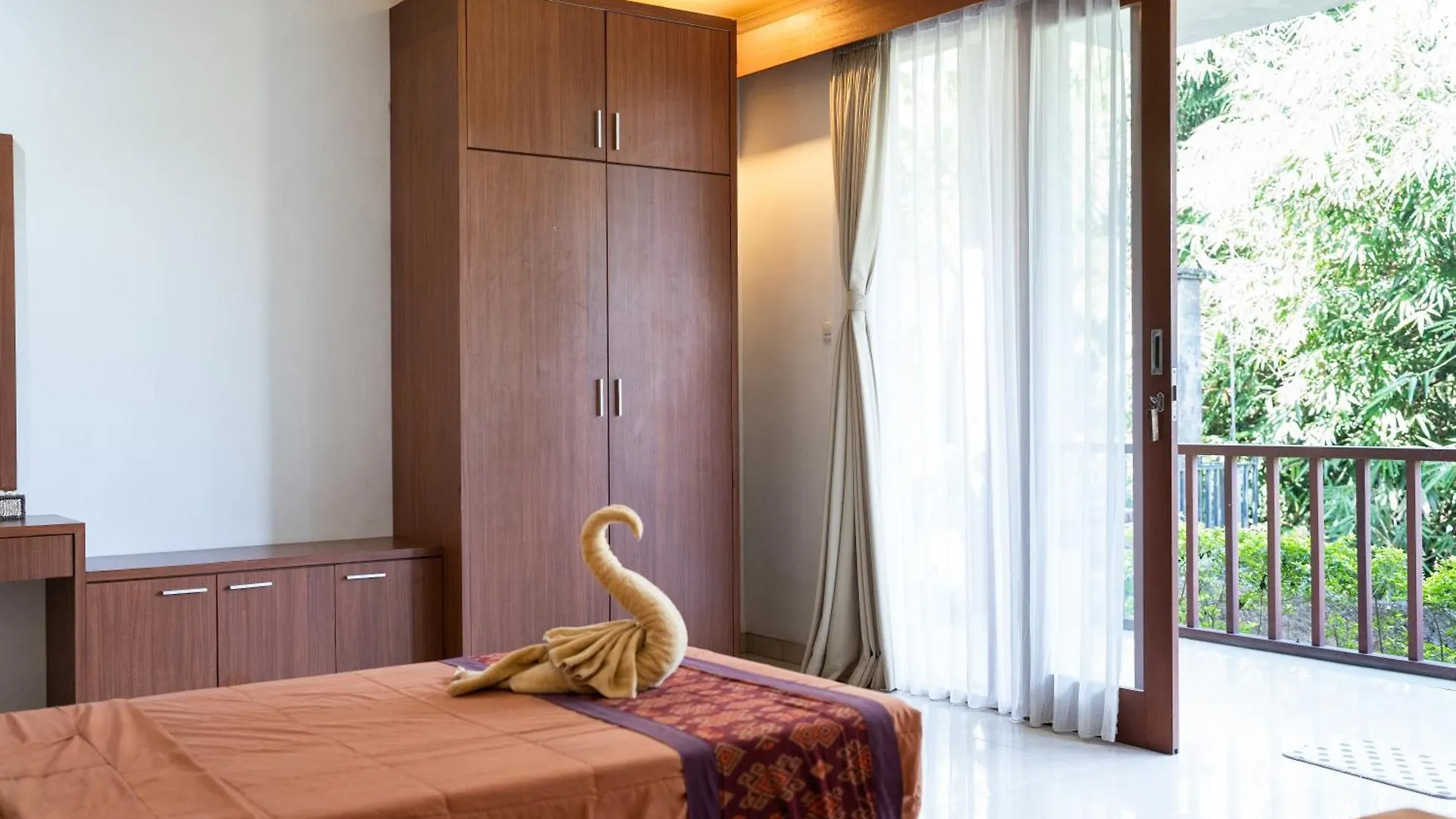 Adipana Bungalow-Balinese Room Ubud 0*,